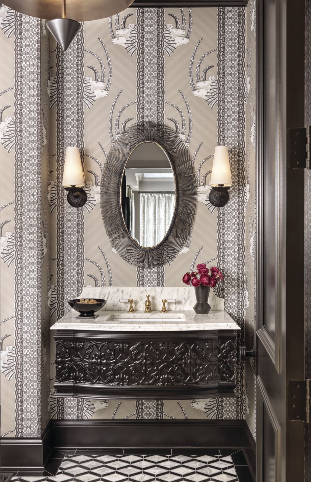 STL_Trends_ValueAdds_Jessie D Miller_Powder Room_C_O'Brien.jpg